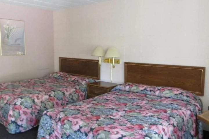 Room 3 of 9