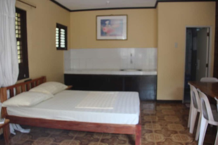 Room 14 of 18