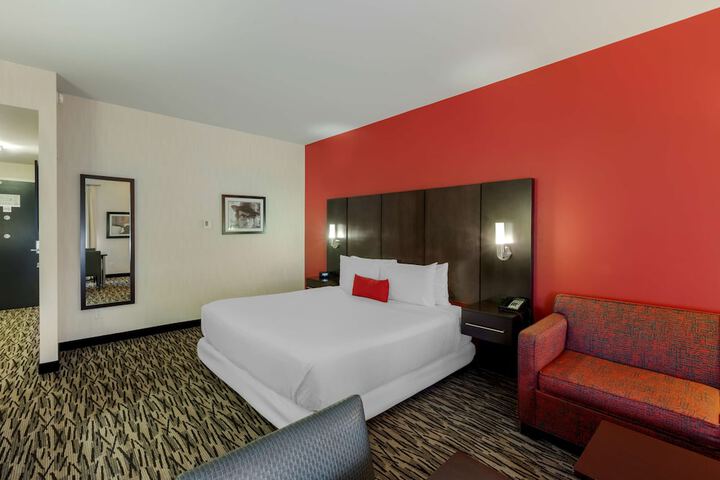 Room 16 of 39