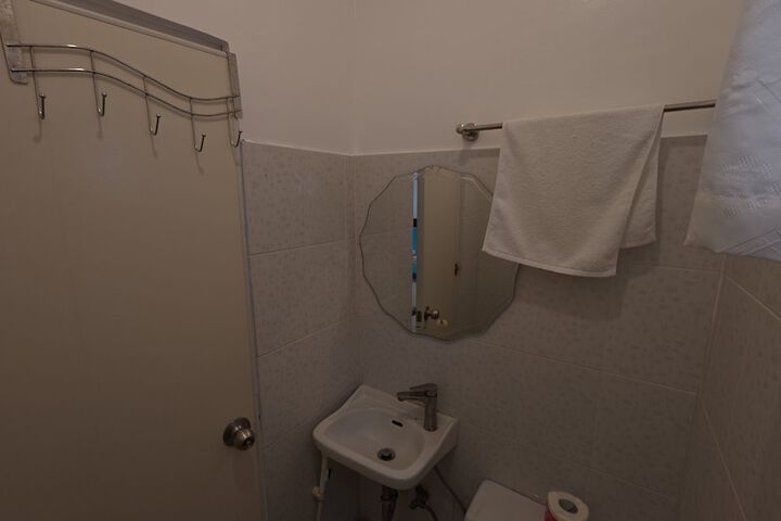 Room 120 of 144