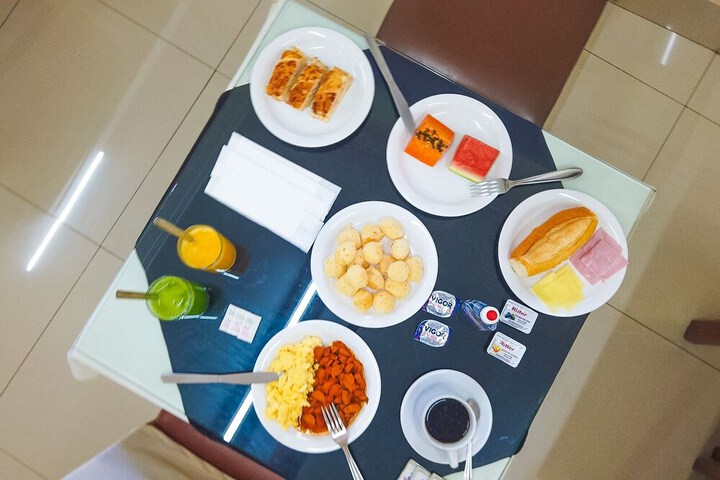 Breakfast/Coffee Service 30 of 58