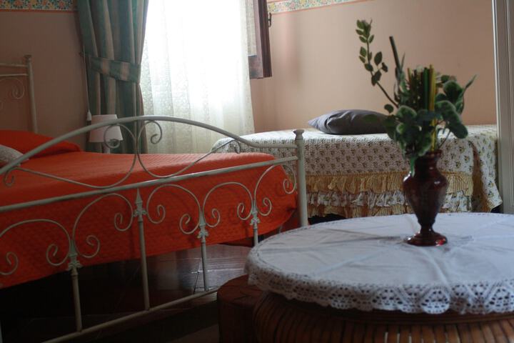 Room 5 of 35