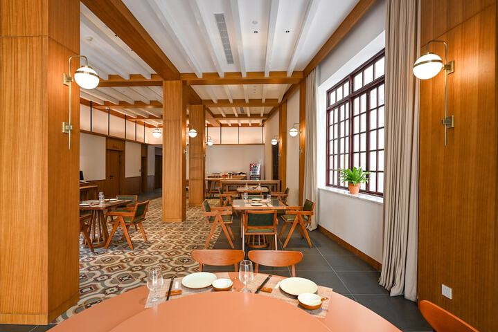 CHIKAN DIAO LOU HOTEL