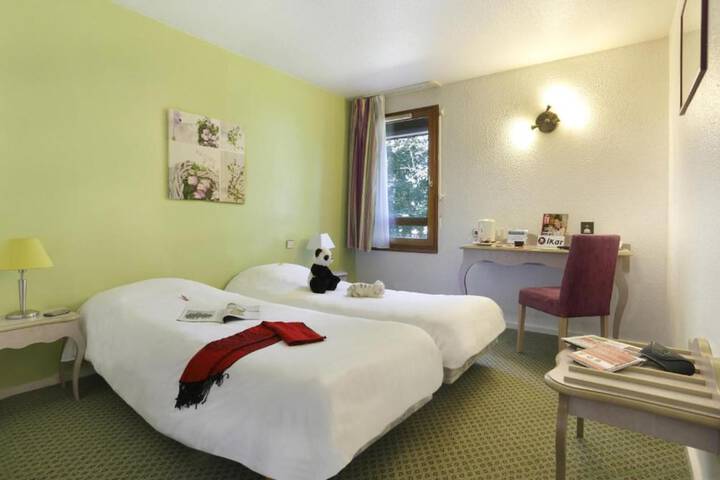 Room 8 of 23
