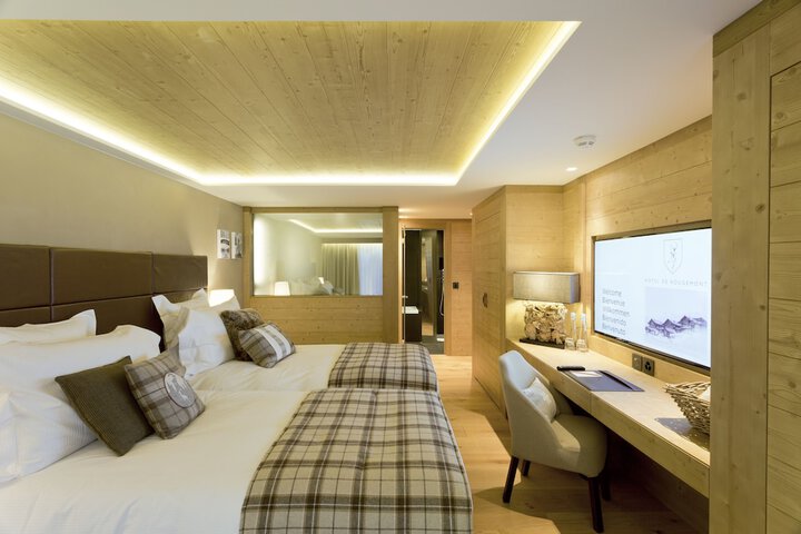 Room 33 of 110