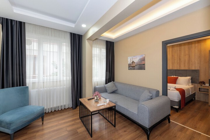 Room 42 of 73