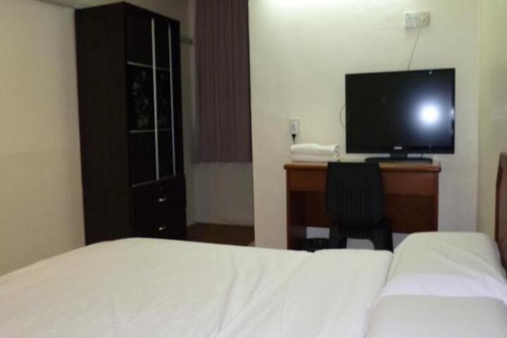 Hotel Merry
