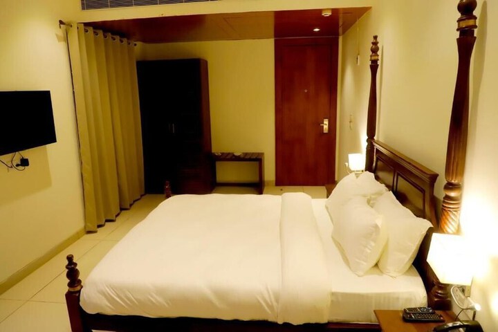 Room 8 of 41