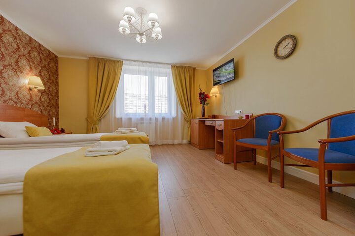 Room 13 of 72