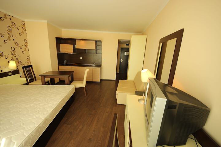 Room 3 of 36