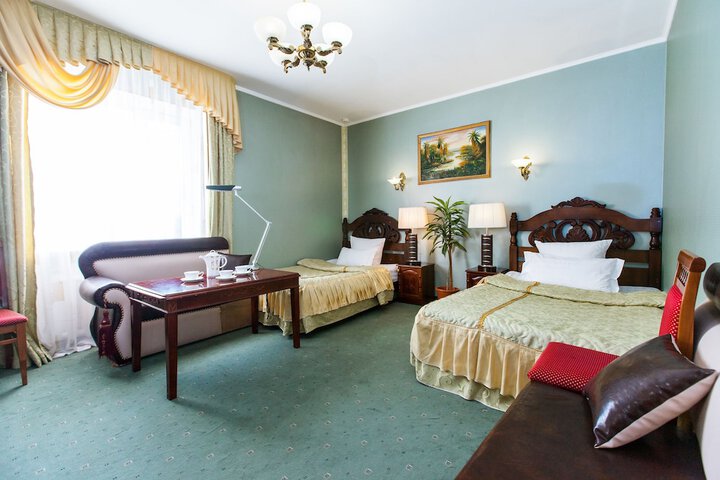 Room 9 of 81