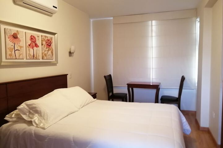 Room 4 of 39