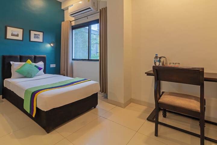 Room 17 of 31
