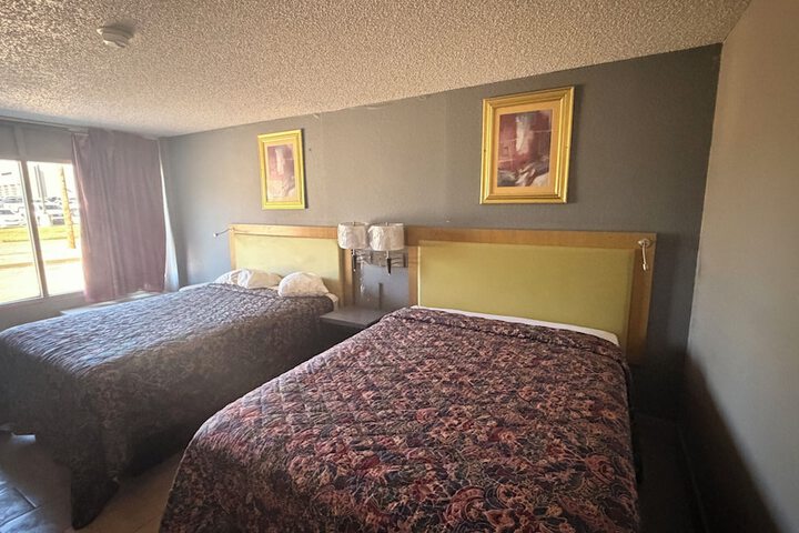 Room 2 of 6