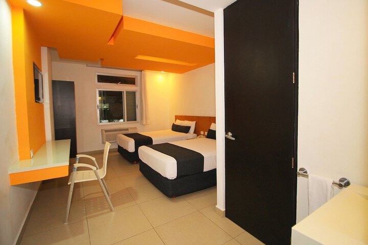 Room 34 of 94