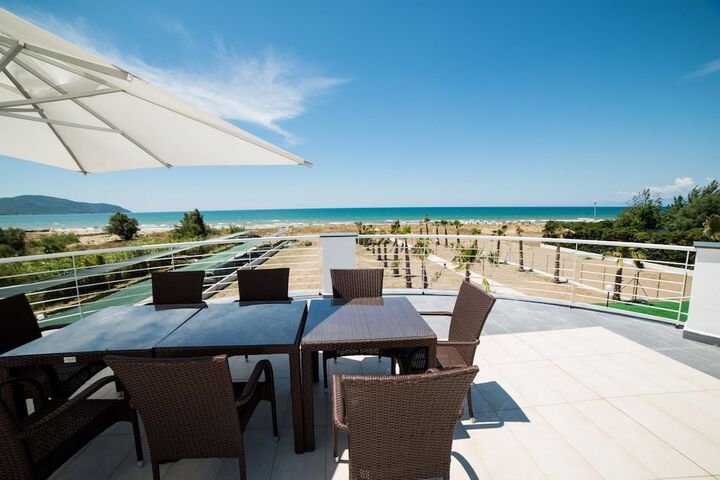 Sundeck 42 of 57