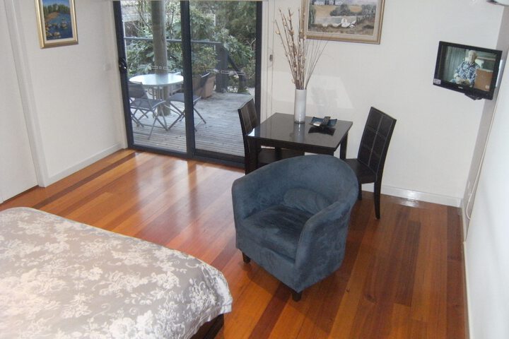 Room 6 of 24