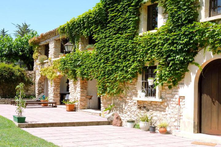 Exterior of Chilliman & Mas Miró Biofarm