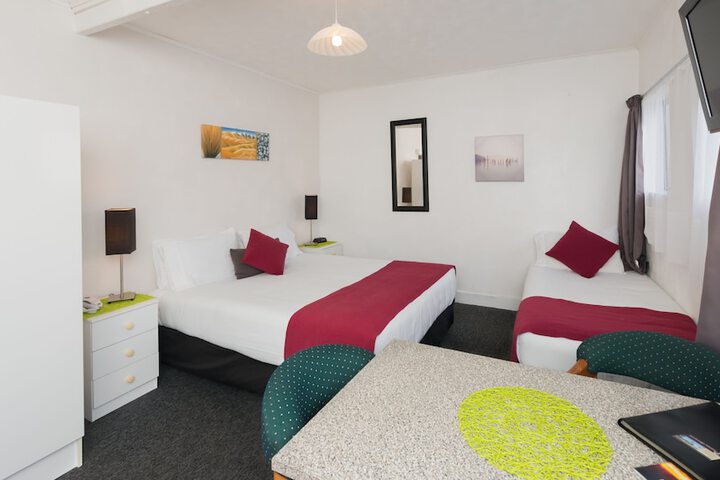 Room 5 of 50