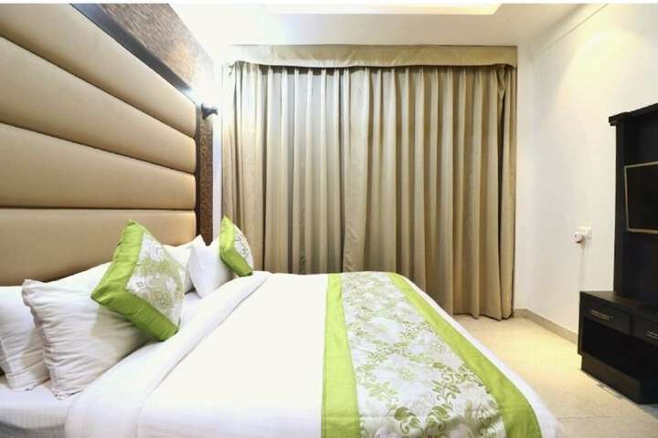 Room 8 of 47