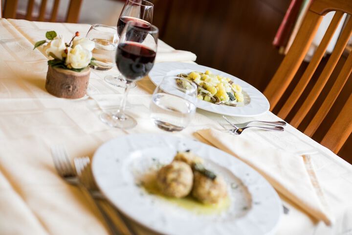 Dining Photos