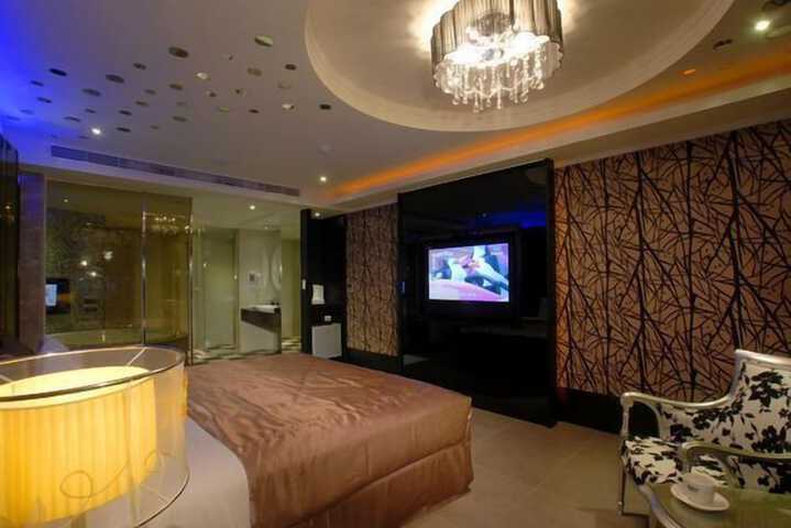 Room 29 of 107