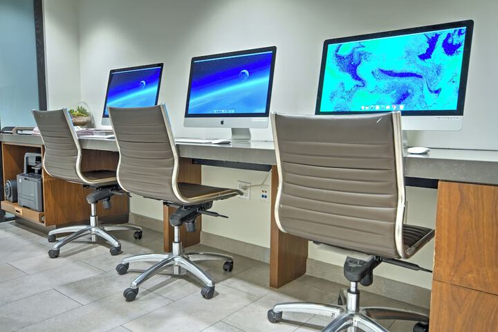 Business Center 45 of 52