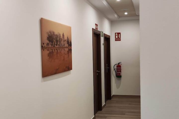 Ballroom/Hall 62 of 63
