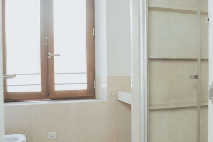 Room 6 of 66