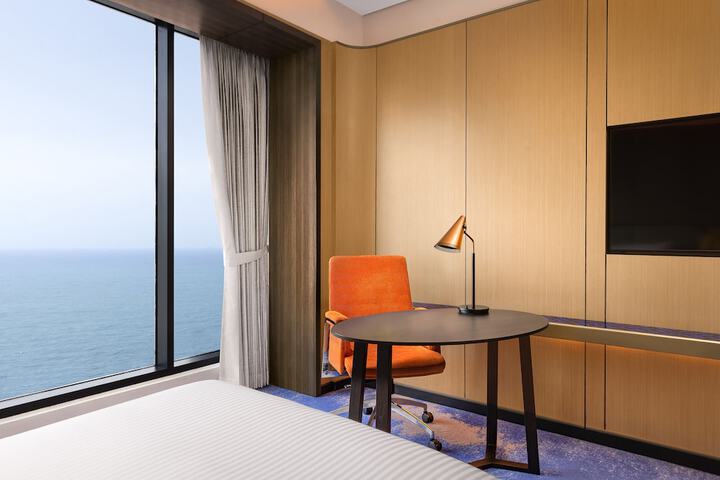 Room 41 of 90