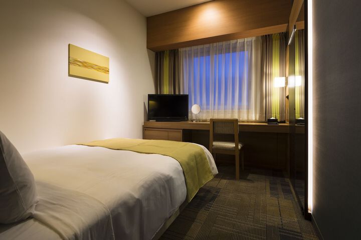 Room 15 of 27