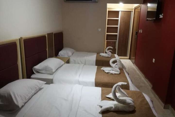 Room 10 of 46