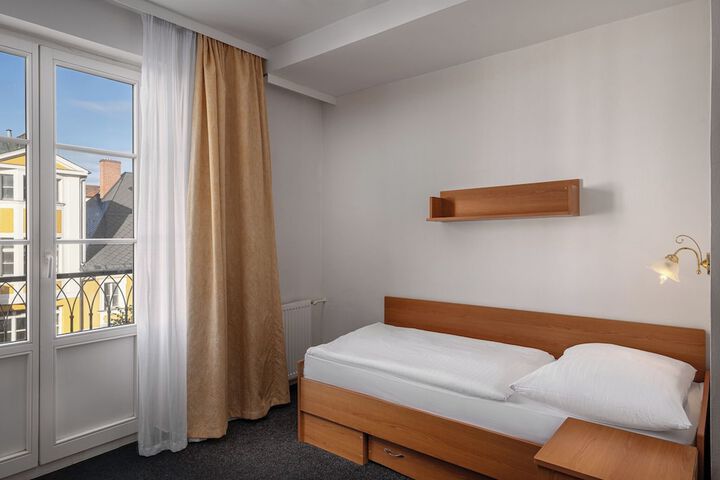 Room 7 of 23