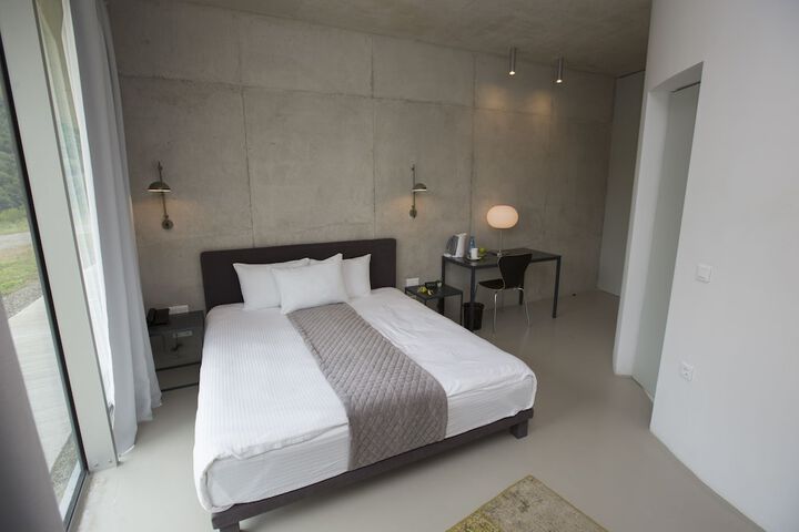 Room 15 of 67