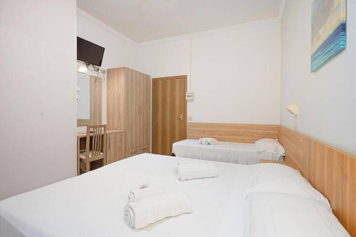 Room 5 of 23