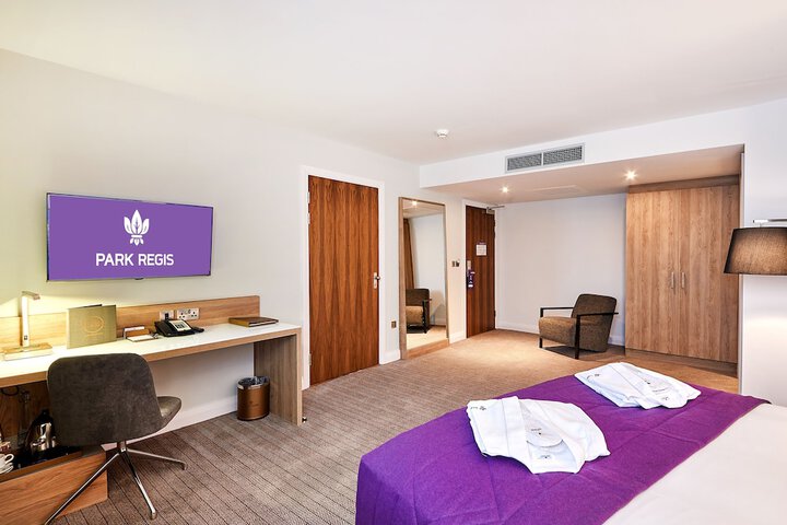 Room 13 of 109