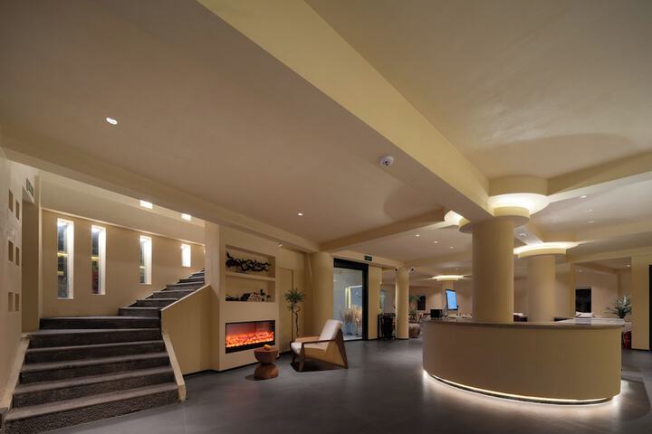 Hotel Interior 3 of 80
