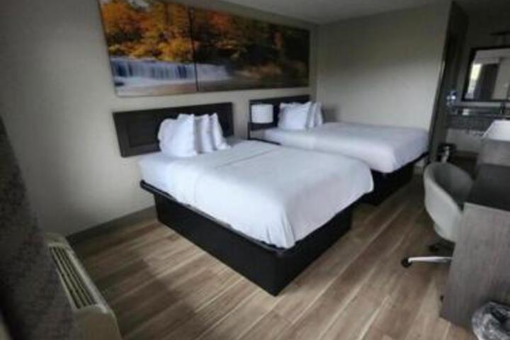 2 Double Beds (9 of 10)