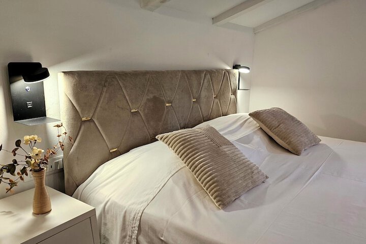 Room 18 of 140