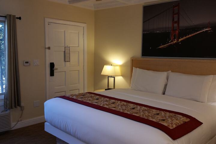 Room 5 of 14