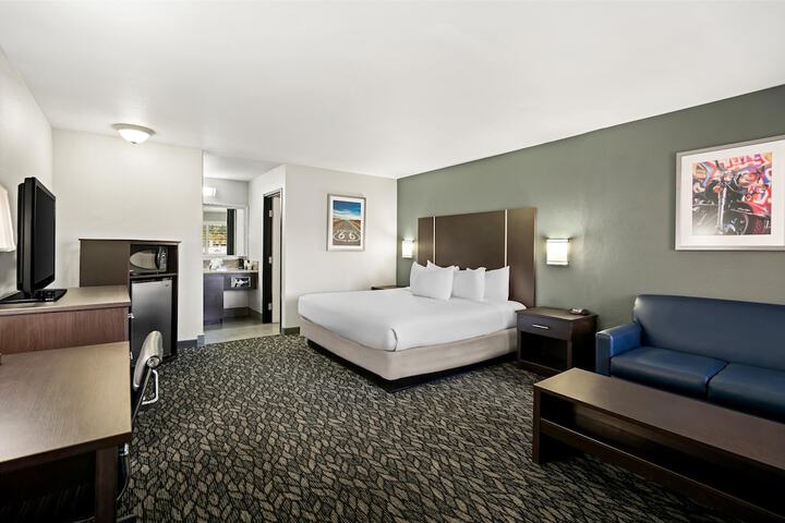 Room 18 of 36