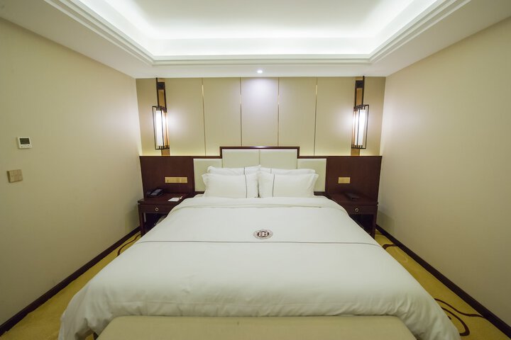 Room 25 of 64