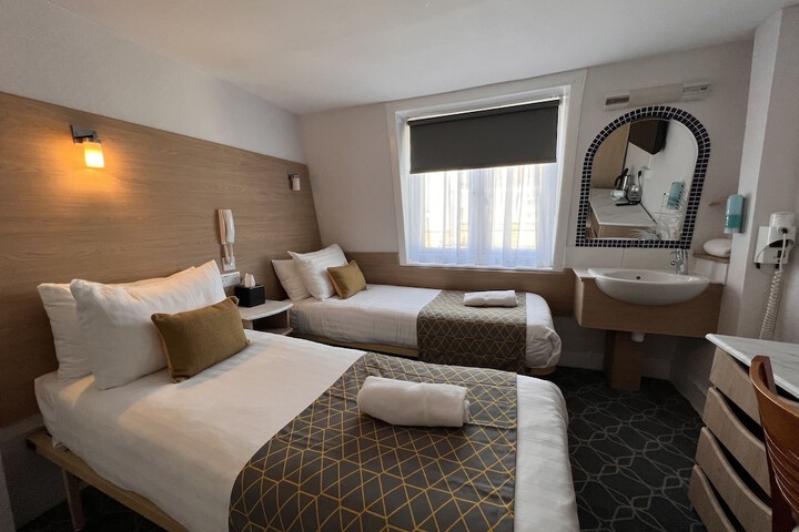 Room 14 of 23