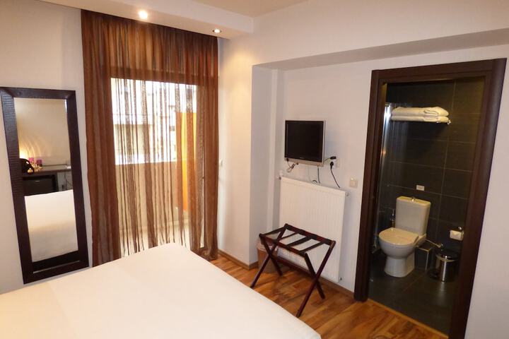 Room 18 of 39