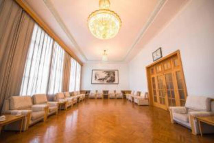 Room 3 of 23