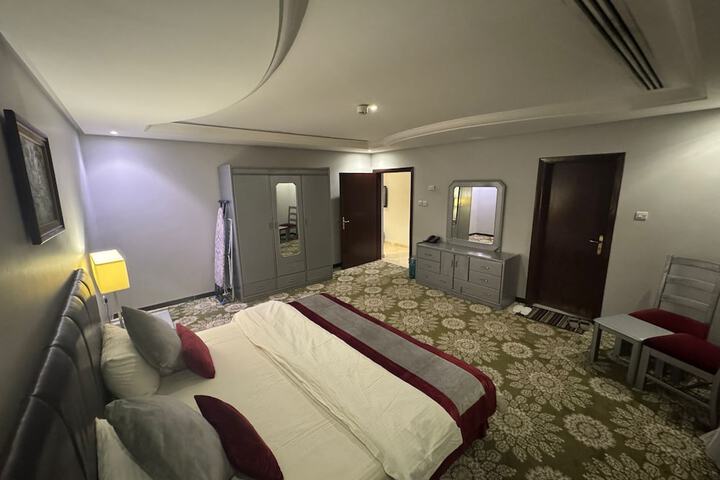 Room 17 of 61