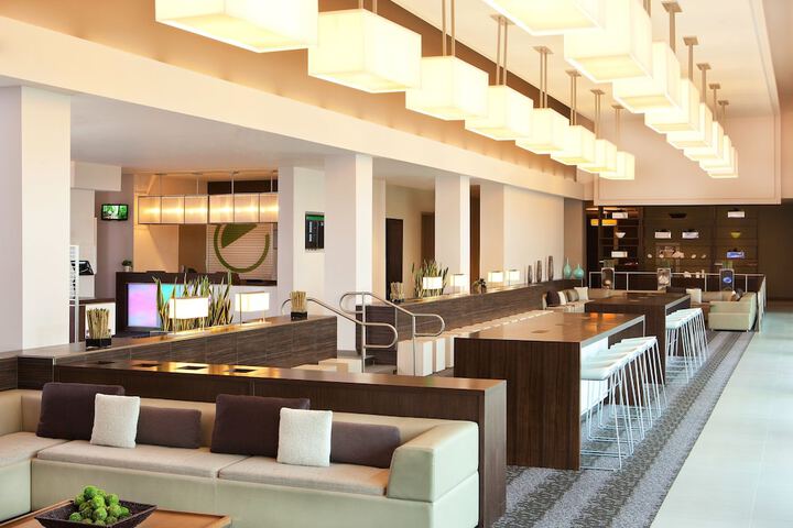 Lobby lounge