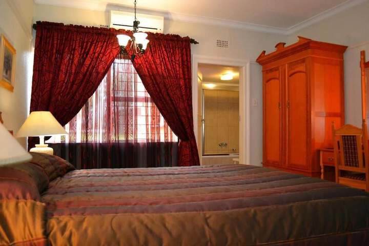 Room 5 of 17