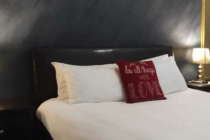 Room 21 of 38