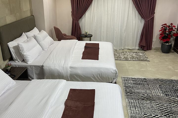 Room 21 of 125